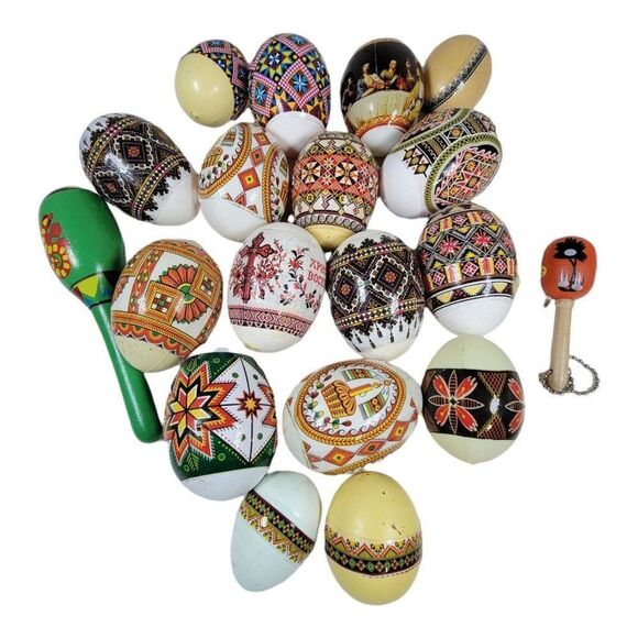 VINTAGE Plastic Easter Eggs Pysanky Ukranian Mixed Pattern SET OF 17 Ukraine - Picture 1 of 6
